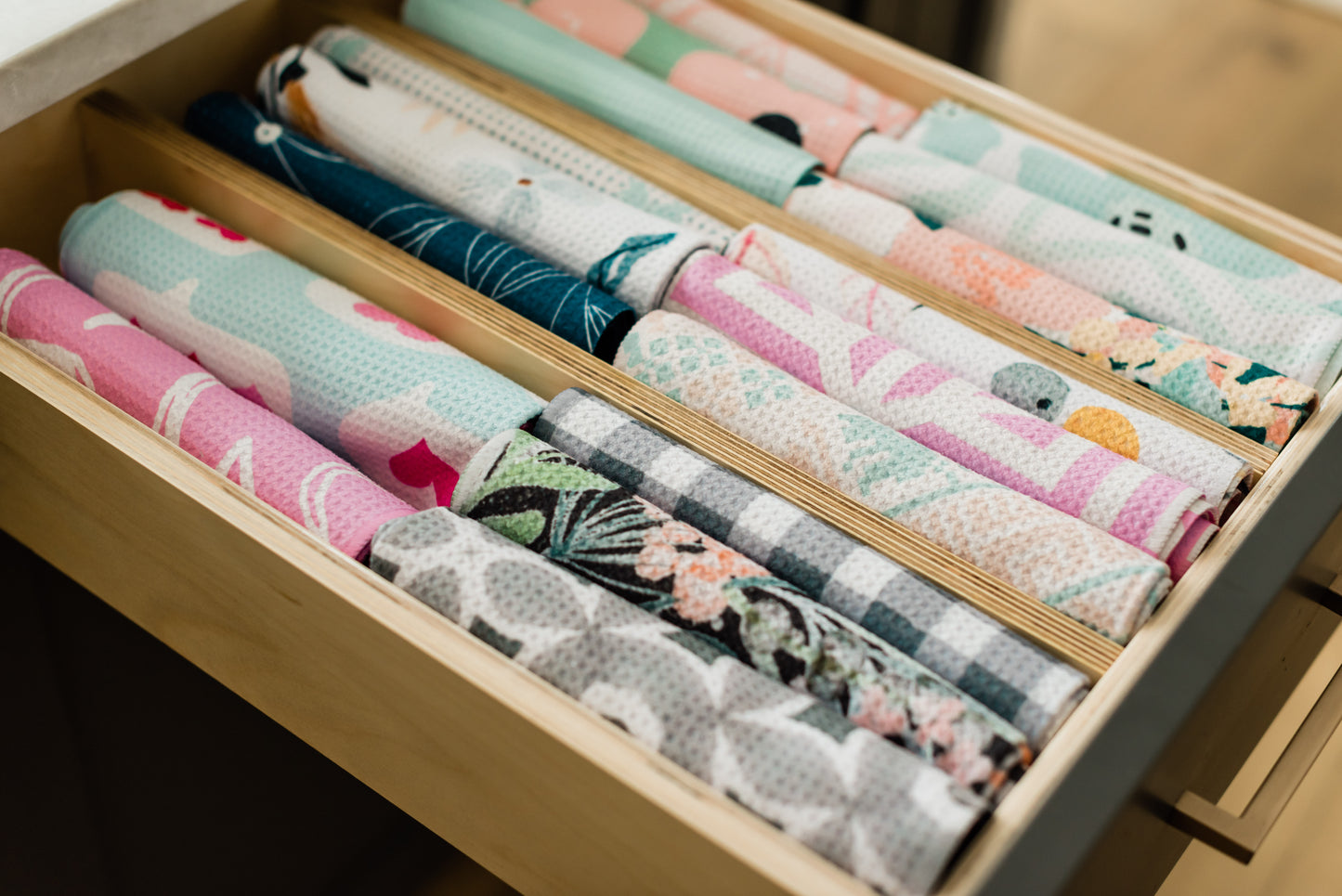 GRAB BAG VARIETY OF 5 TOWELS