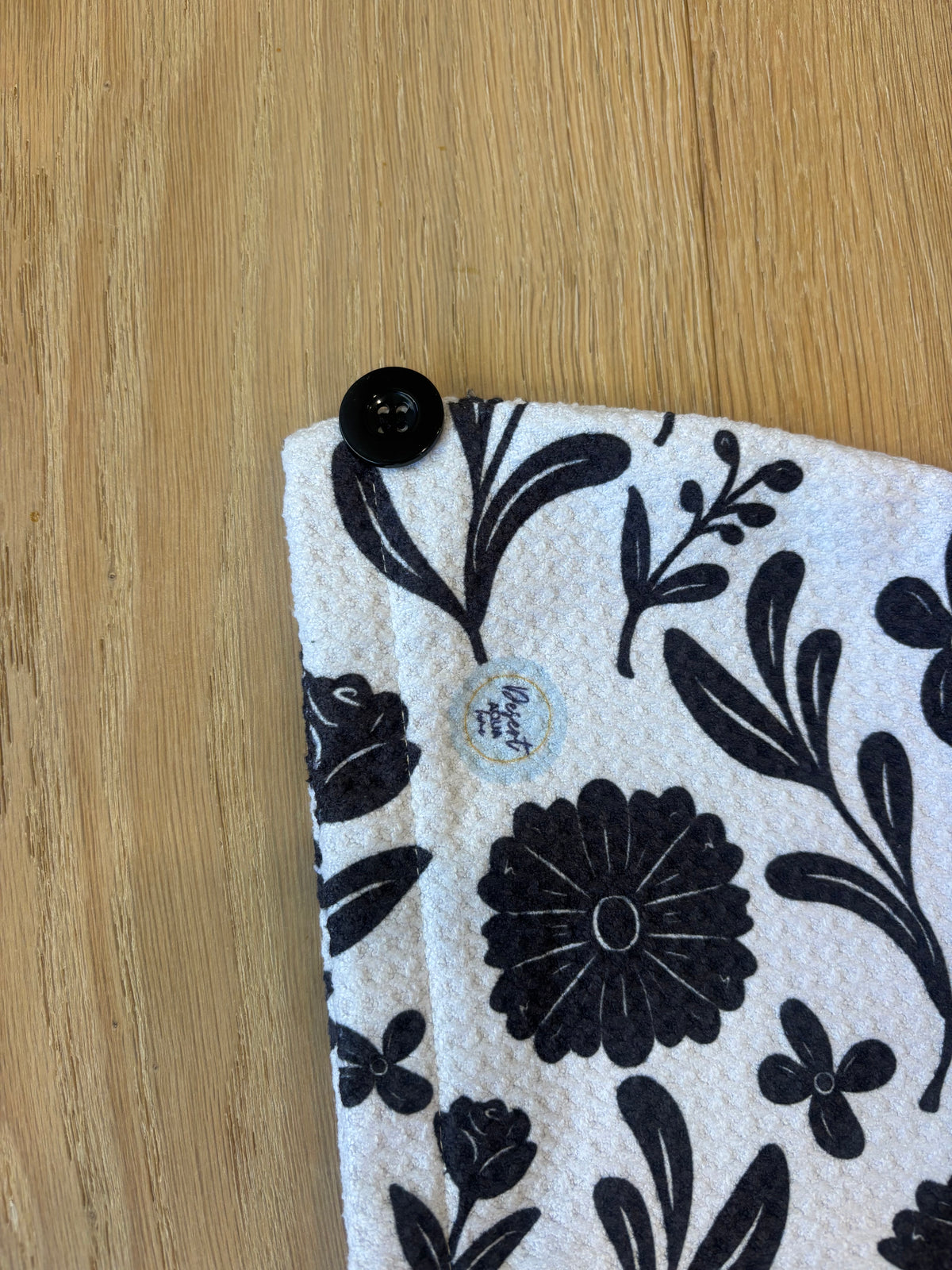 BLACK BLOOMS HAIR WRAP